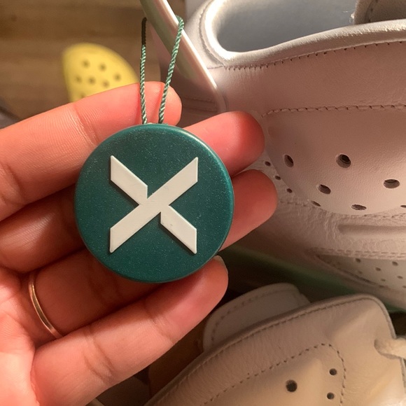 Never wore them, I’m not really a tennis shoe person! - Picture 2 of 4